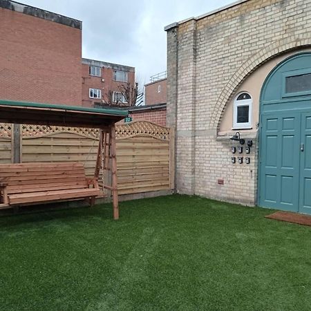 Cozy En-Suite Loft In Trendy Local Лондон Екстер'єр фото