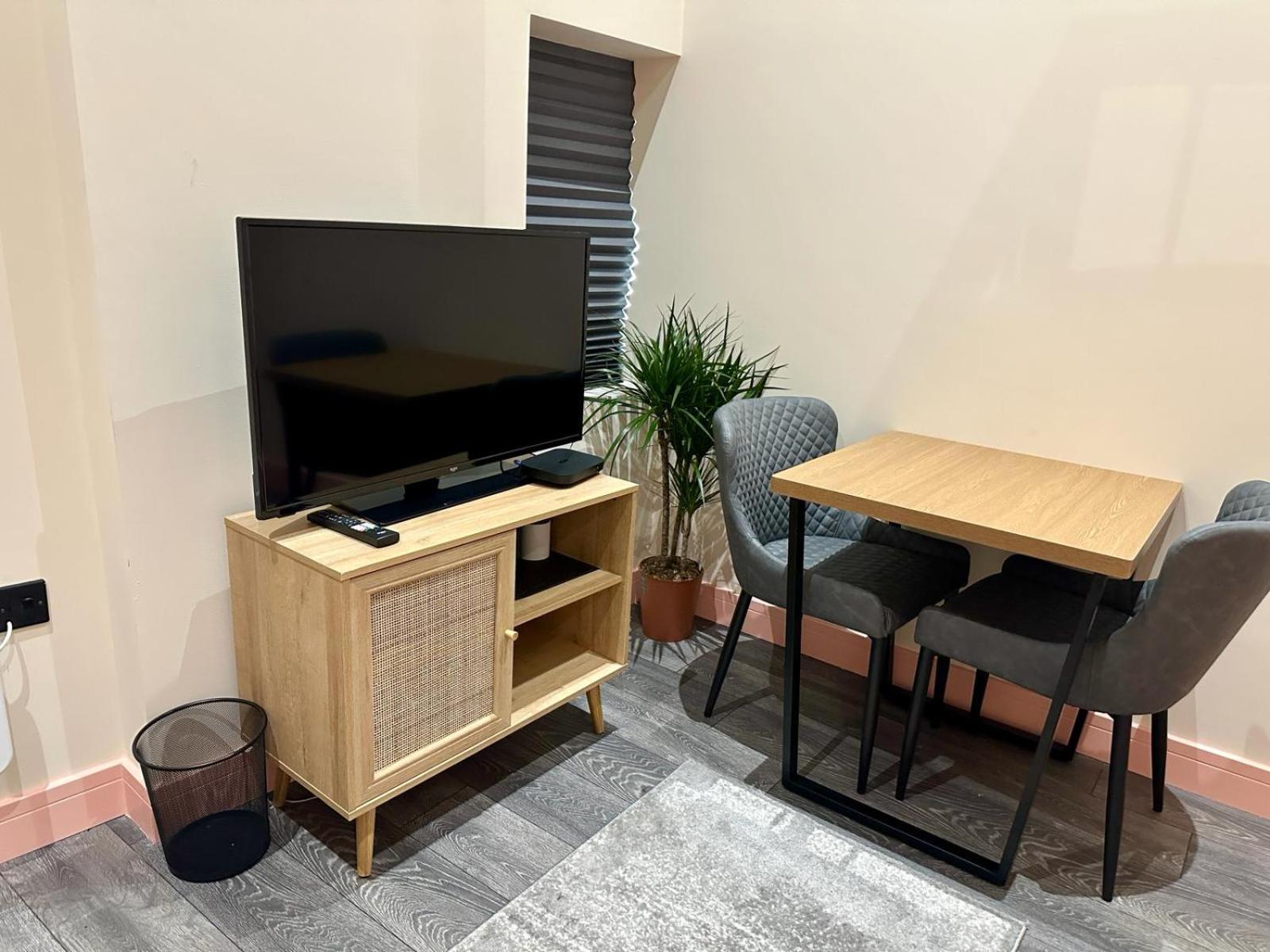 Cozy En-Suite Loft In Trendy Local Лондон Екстер'єр фото