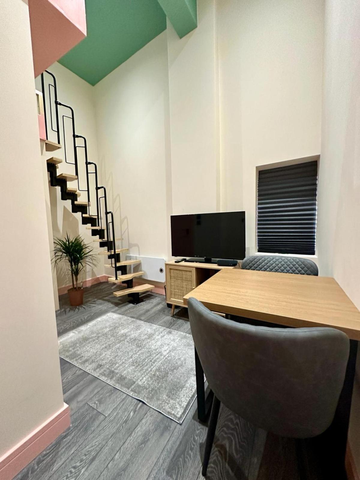Cozy En-Suite Loft In Trendy Local Лондон Екстер'єр фото
