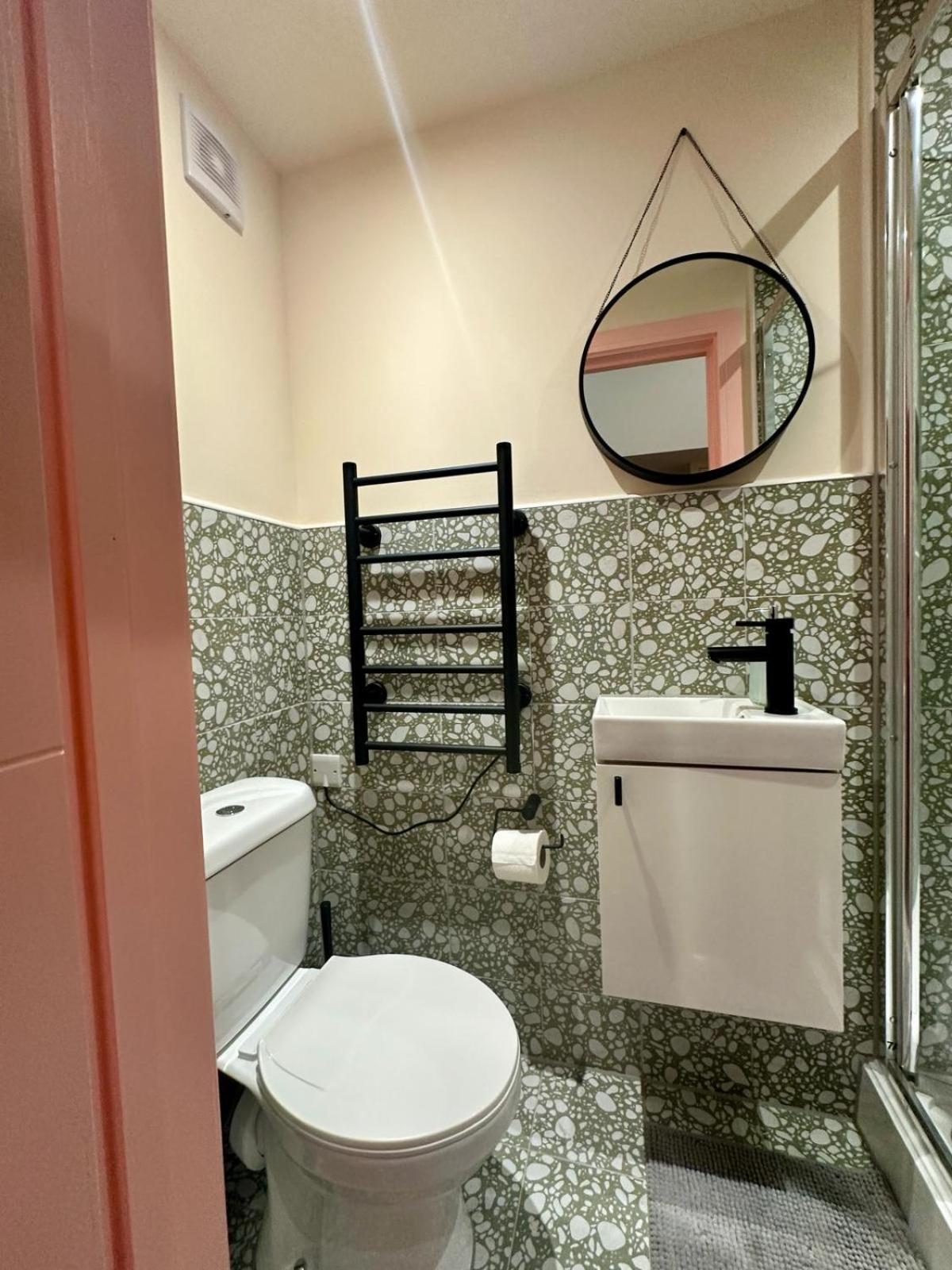 Cozy En-Suite Loft In Trendy Local Лондон Екстер'єр фото
