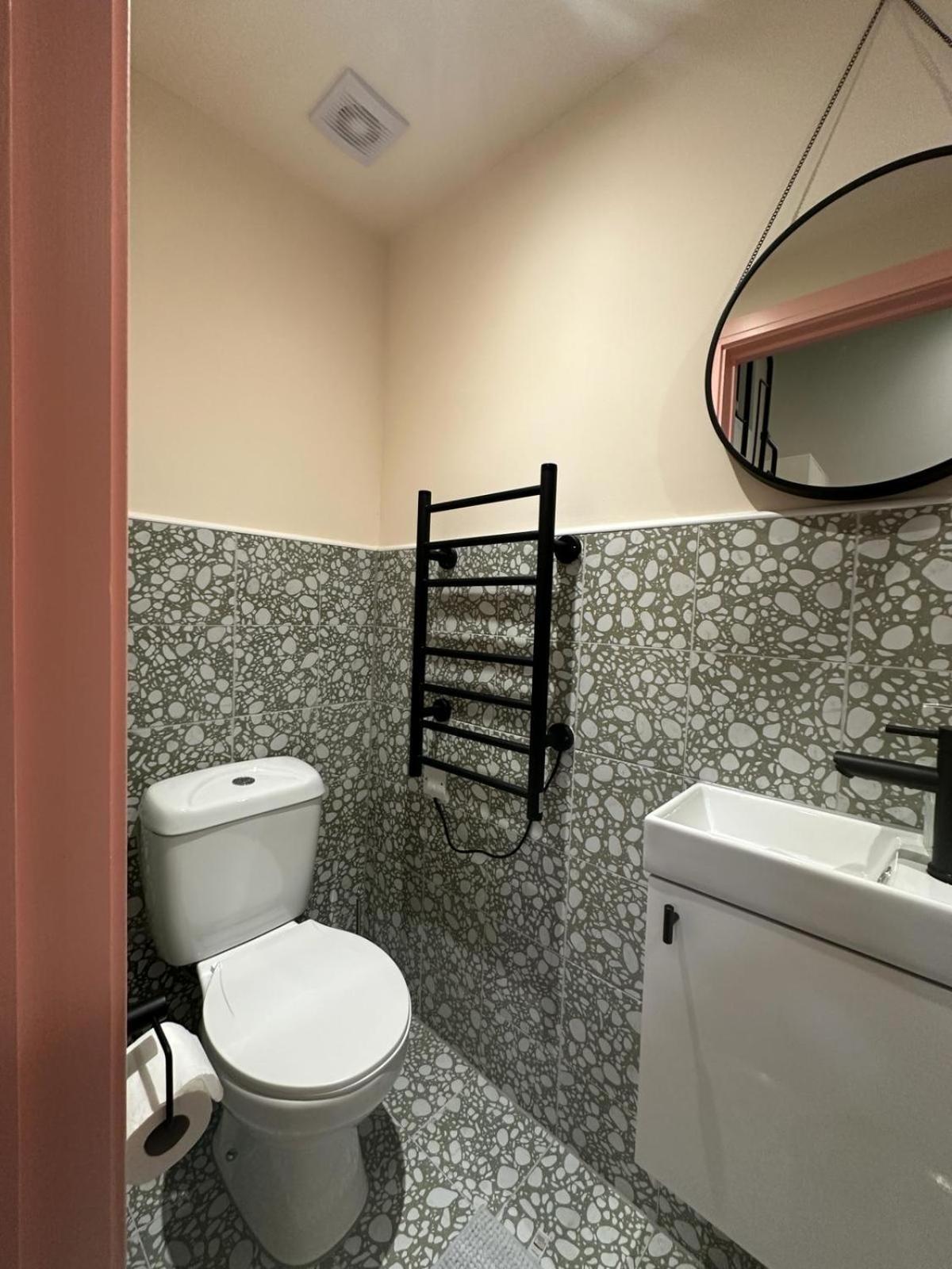 Cozy En-Suite Loft In Trendy Local Лондон Екстер'єр фото