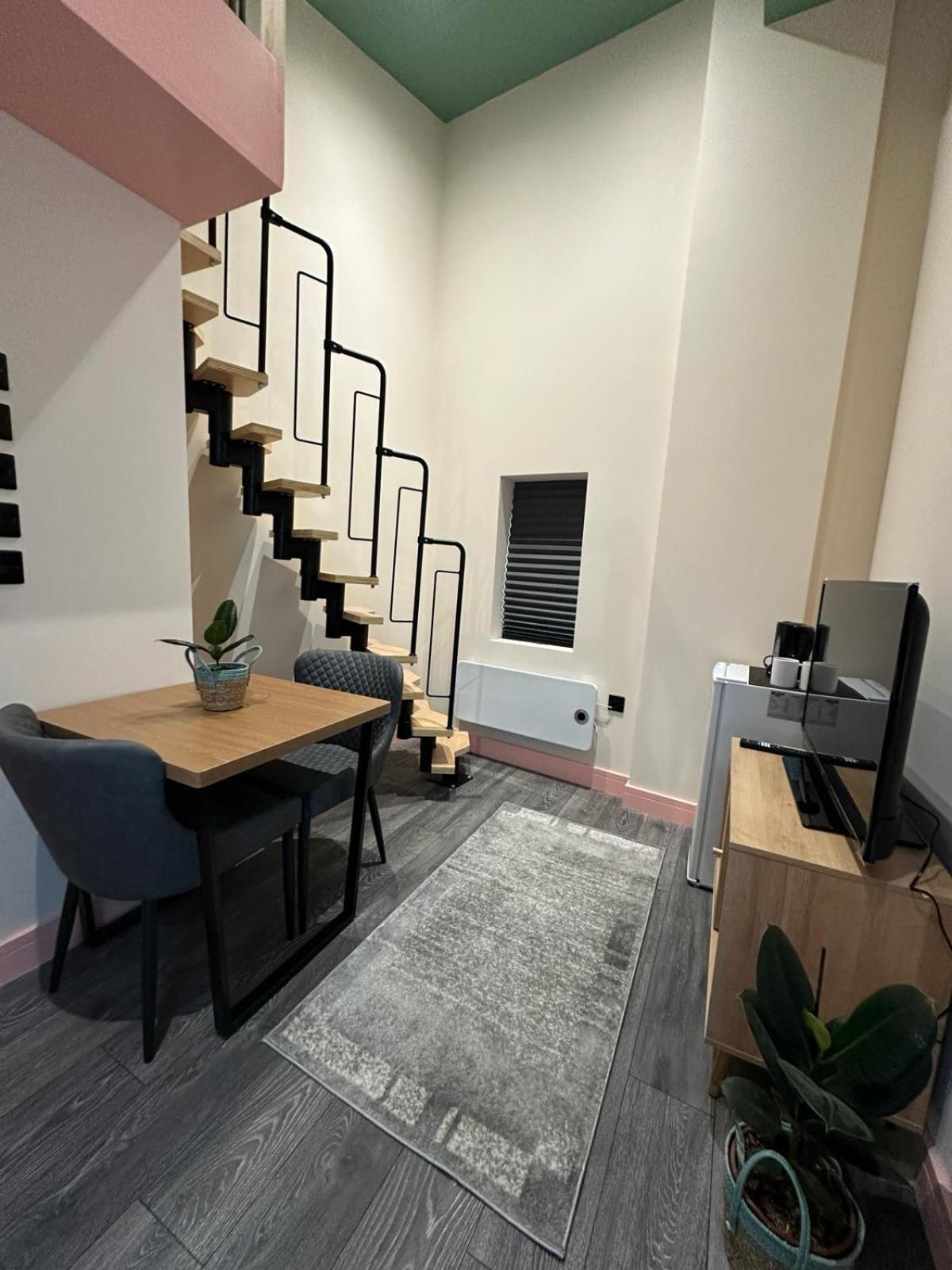 Cozy En-Suite Loft In Trendy Local Лондон Екстер'єр фото